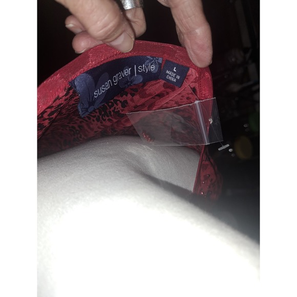 NWT Susan Graver Sz Large V neck Sheer Sassy Red Leopard pullover - Picture 5 of 7